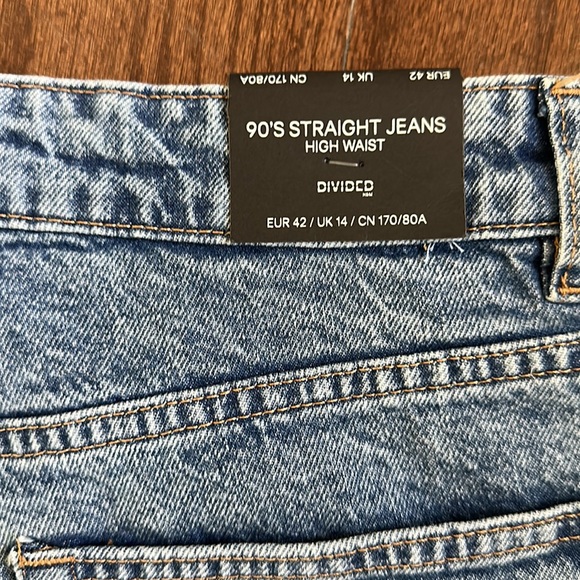 H&M 90’s Straight High Waist Jeans - Picture 5 of 9